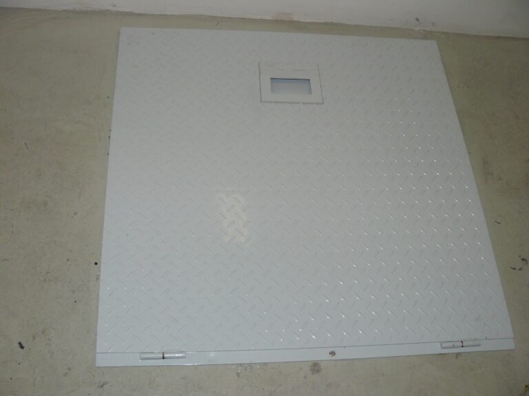 oceľový požiarny poklop 2